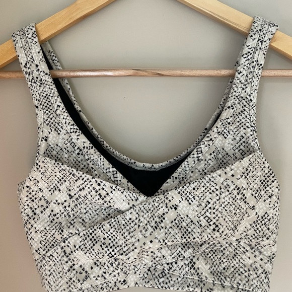 Varley Kellam bra and Century legging set size small - Picture 10 of 13